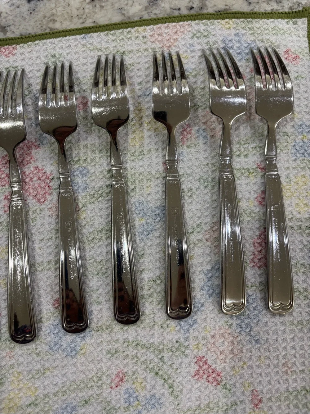 28 Pc Zwilling J.A. Henckels Vintage 1876 Stainless Steel Flatware.